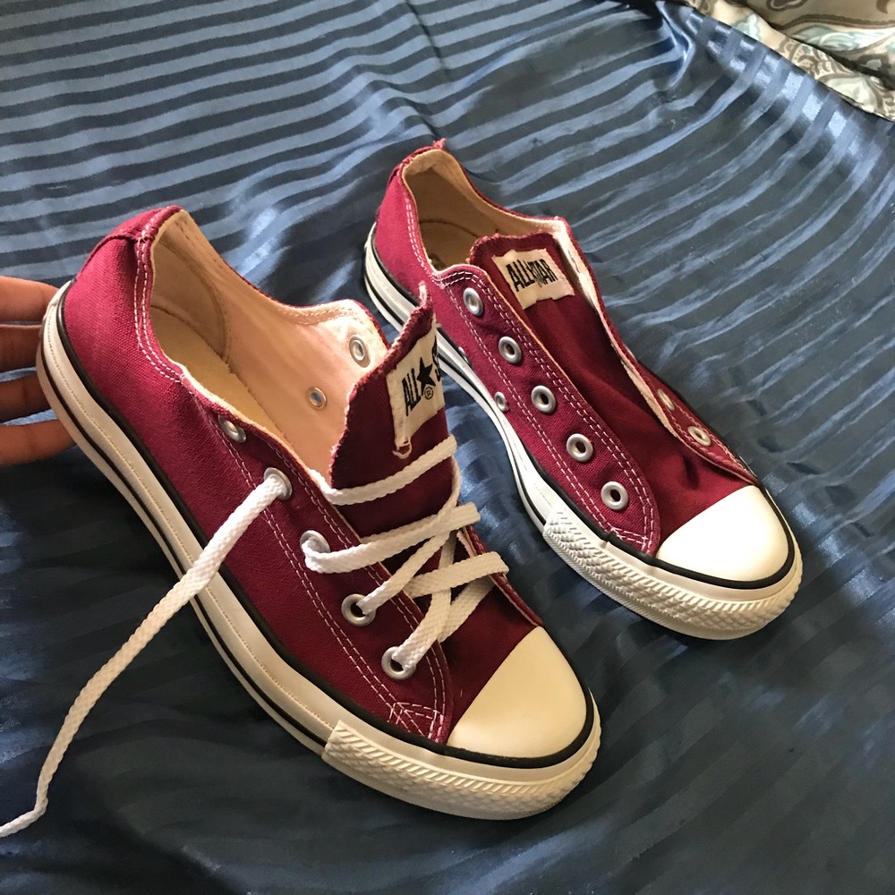 Maroon converse